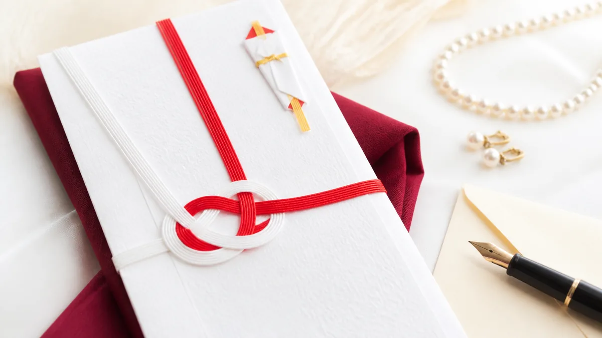 婚姻届に必要なものは「届書+本人確認書類」の2つが基本の解説画像